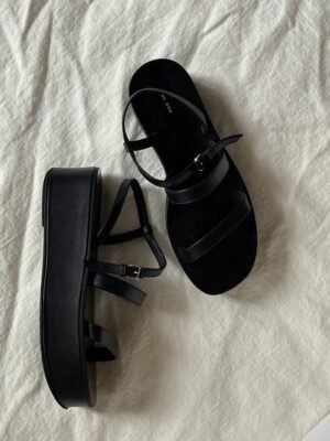 صندل بكعب من الجلد NokaLuxe